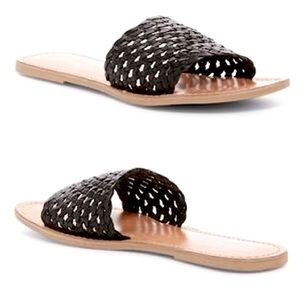 Rebels Lattice Sandals NWT